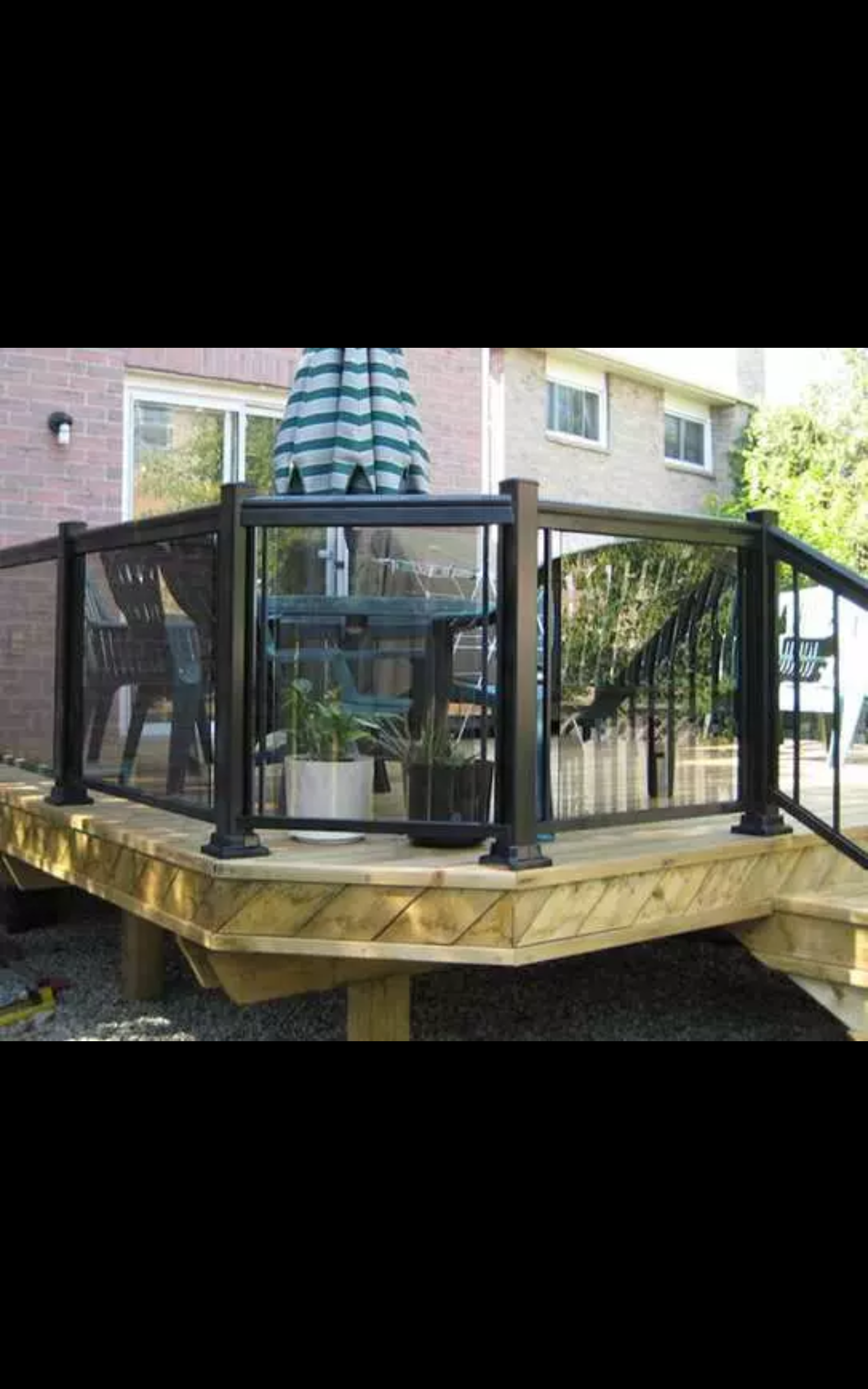 Deck with Glass Rail Panels