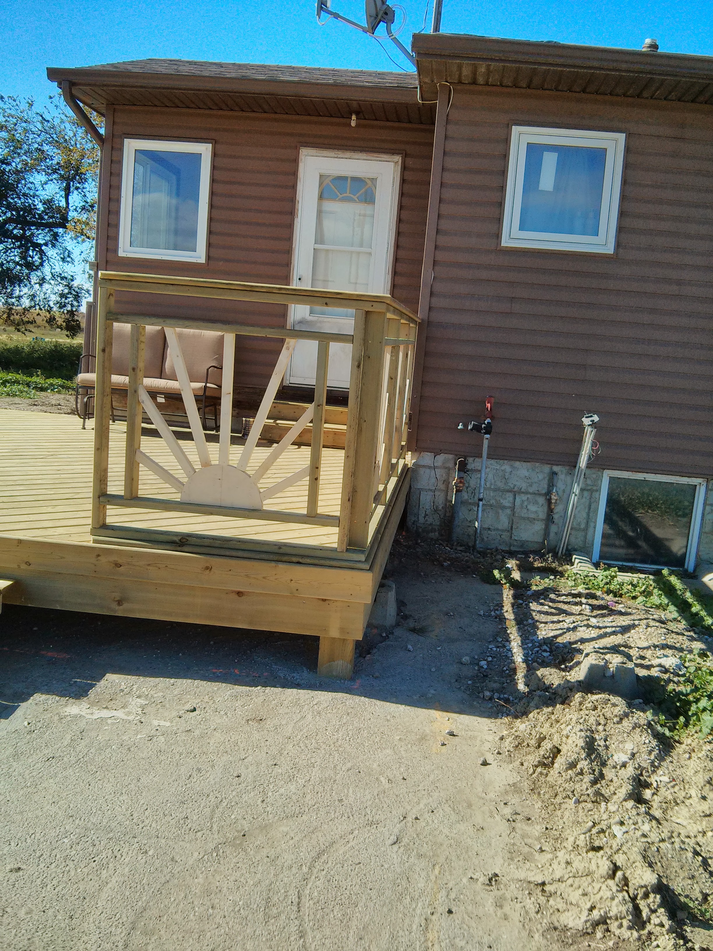 Wraparound Deck Layout