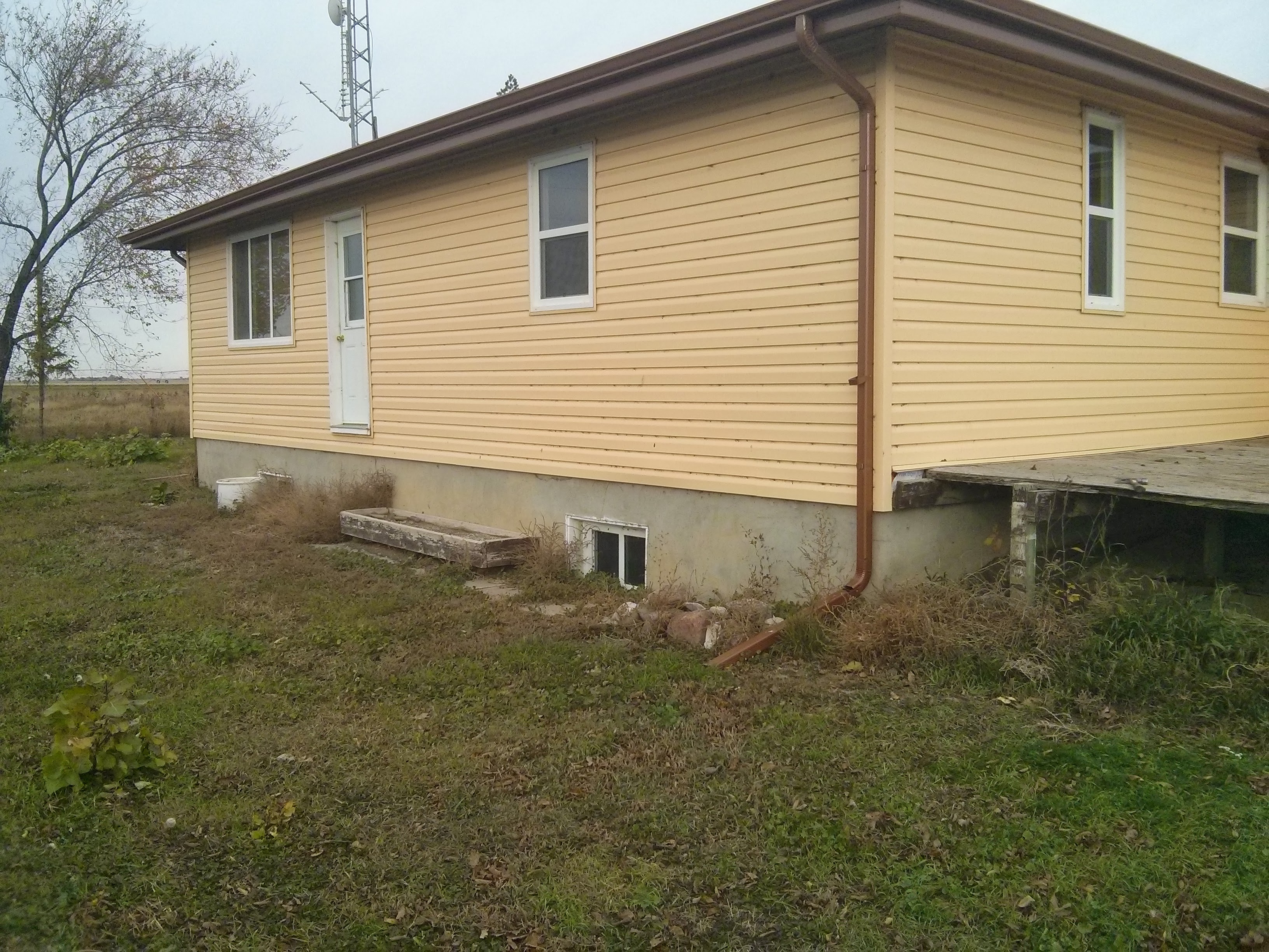 Before — Yellow Farmhouse Side