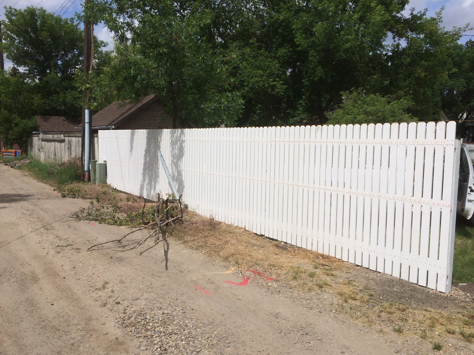 Long White Picket Run