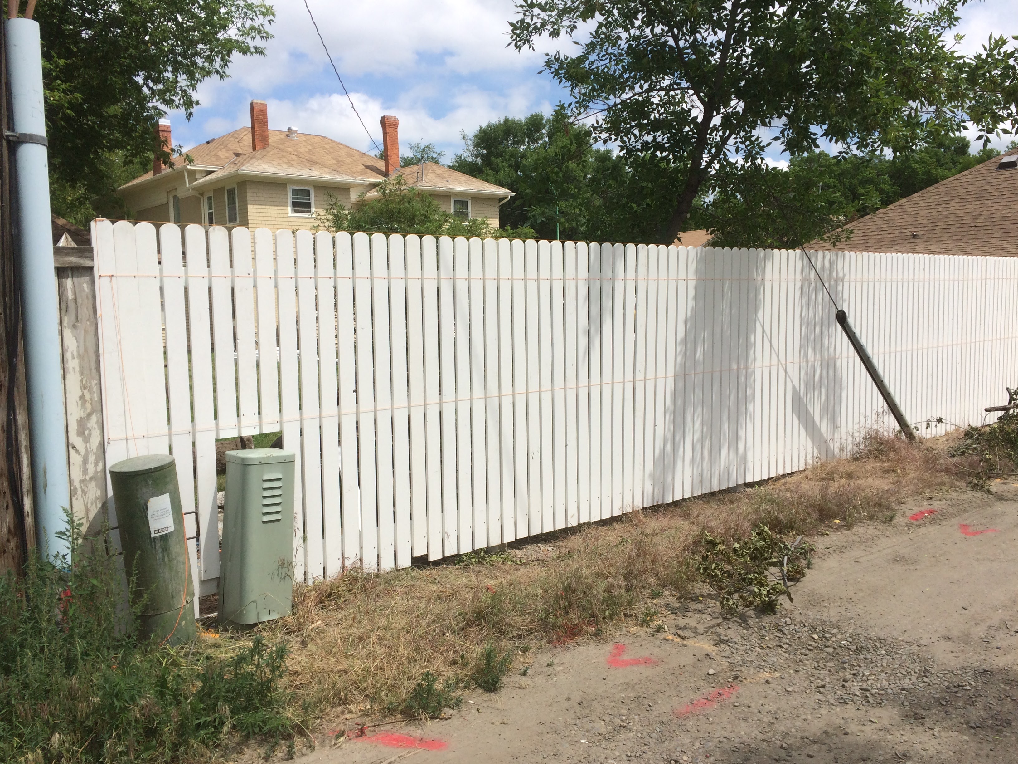 Tall White Privacy Picket Run