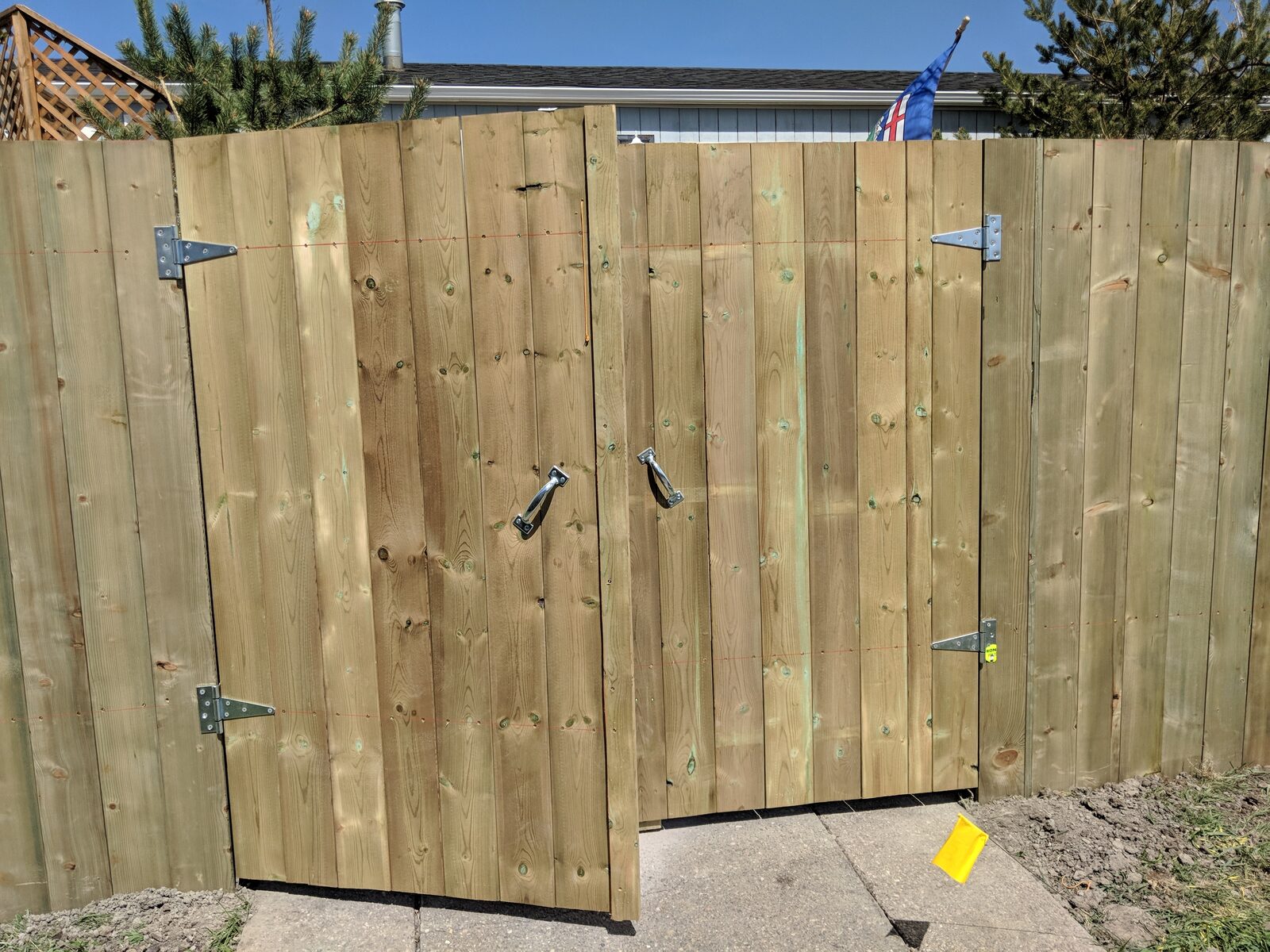 Finished Side Gate, Closed