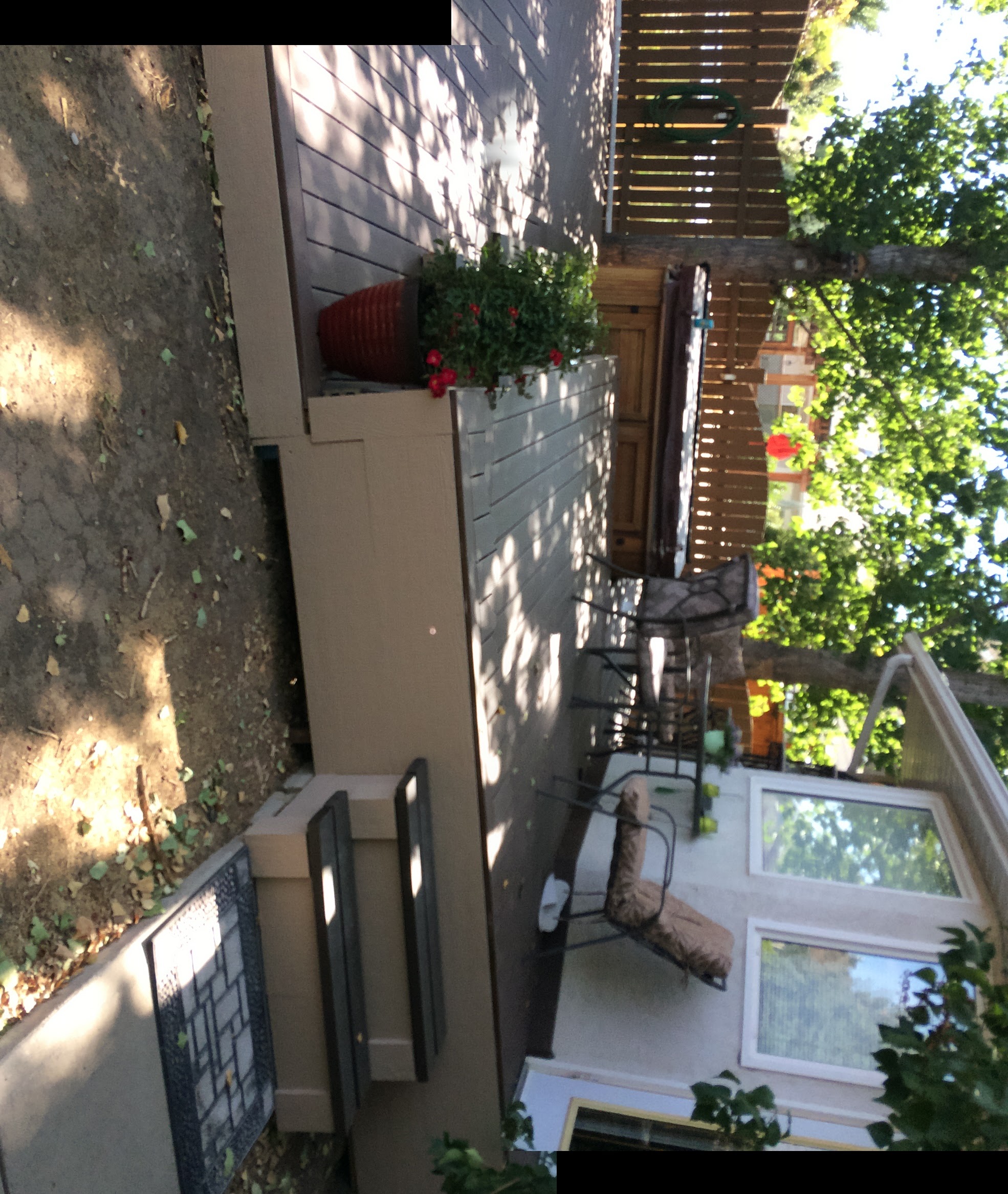 Hot Tub Set in the Lower Tier